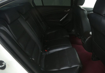 Подержанный автомобиль Mazda 6 Sedan 2015 года (12 фото)