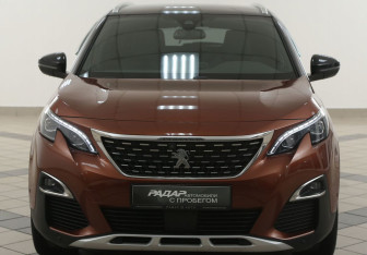 Подержанный автомобиль Peugeot 3008 2018 года (6 фото)