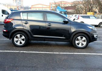Подержанный автомобиль Kia Sportage 2012 года (7 фото)