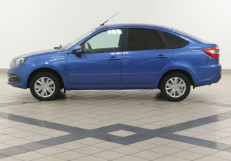 Подержанный автомобиль LADA (ВАЗ) Granta Liftback 2022 года (7 фото)