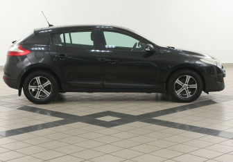 Подержанный автомобиль Renault Megane Hatchback 2010 года (5 фото)