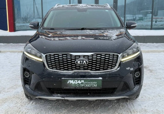 Подержанный автомобиль Kia Sorento 2019 года (2 фото)