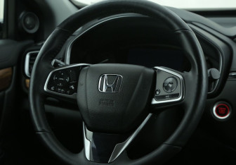 Подержанный автомобиль Honda CR-V 2018 года (16 фото)