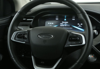 Подержанный автомобиль Omoda S5 2023 года (16 фото)