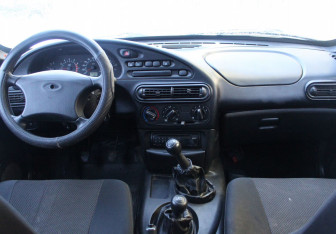 Подержанный автомобиль Chevrolet Niva 2007 года (9 фото)