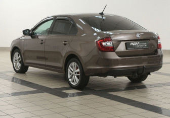Подержанный автомобиль Skoda Rapid Liftback 2019 года (2 фото)