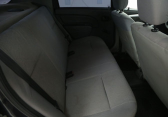 Подержанный автомобиль Renault Logan Sedan 2007 года (11 фото)