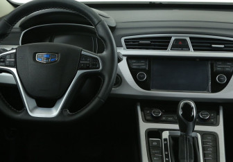 Подержанный автомобиль Geely Atlas 2019 года (16 фото)