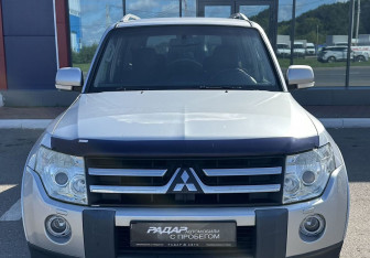 Подержанный автомобиль Mitsubishi Pajero 2008 года (2 фото)
