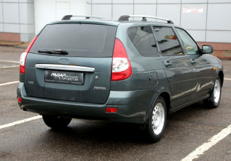 Подержанный автомобиль LADA (ВАЗ) Priora Wagon 2010 года (6 фото)