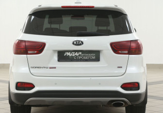 Подержанный автомобиль Kia Sorento 2019 года (2 фото)