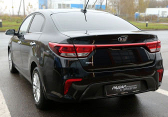 Подержанный автомобиль Kia Rio Sedan 2017 года (4 фото)