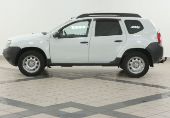Подержанный автомобиль Renault Duster 2013 года (7 фото)