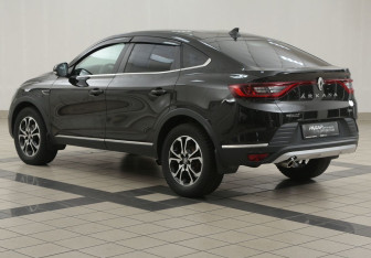 Подержанный автомобиль Renault Arkana 2020 года (2 фото)