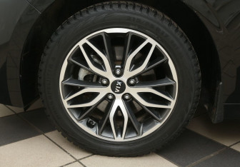 Подержанный автомобиль Kia K5 2020 года (29 фото)