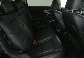 Подержанный автомобиль Geely Atlas 2021 года (11 фото)