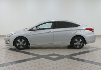 Подержанный автомобиль Hyundai i40 Sedan 2014 года (4 фото)