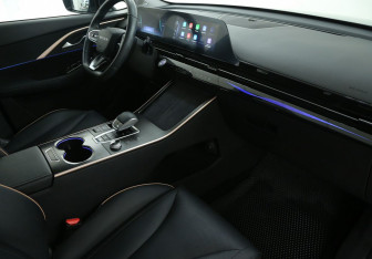 Подержанный автомобиль Omoda C5 2023 года (9 фото)