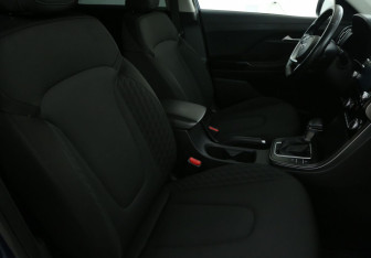 Подержанный автомобиль Hyundai Creta 2021 года (10 фото)