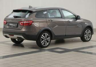 Подержанный автомобиль LADA (ВАЗ) Vesta Wagon 2019 года (4 фото)