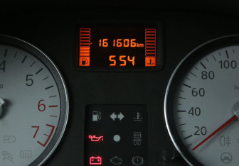 Подержанный автомобиль Renault Logan Sedan 2012 года (17 фото)