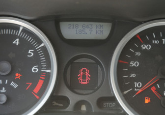 Подержанный автомобиль Renault Megane Sedan 2007 года (18 фото)