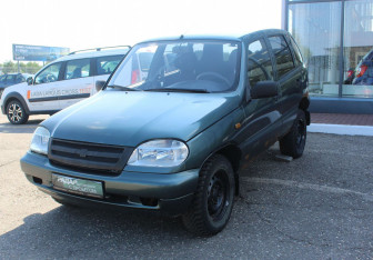 Подержанный автомобиль Chevrolet Niva 2006 года (3 фото)
