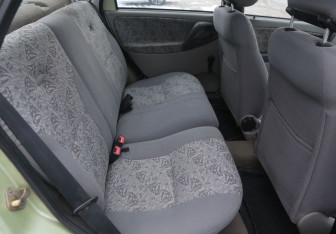 Подержанный автомобиль LADA (ВАЗ) Kalina Sedan 2006 года (11 фото)