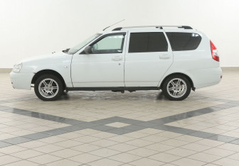 Подержанный автомобиль LADA (ВАЗ) Priora Wagon 2012 года (7 фото)