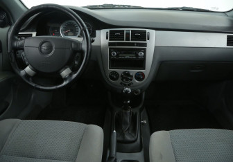Подержанный автомобиль Chevrolet Lacetti Sedan 2008 года (12 фото)
