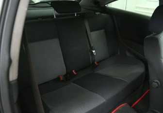 Подержанный автомобиль Opel Astra Hatchback 2008 года (11 фото)