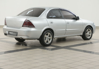 Подержанный автомобиль Nissan Almera Classic 2012 года (4 фото)