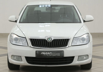 Подержанный автомобиль Skoda Octavia Liftback 2011 года (6 фото)