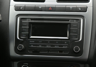 Подержанный автомобиль Volkswagen Polo Sedan 2016 года (13 фото)