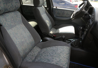 Подержанный автомобиль Chevrolet Niva 2004 года (10 фото)