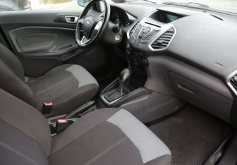 Подержанный автомобиль Ford EcoSport 2014 года (9 фото)