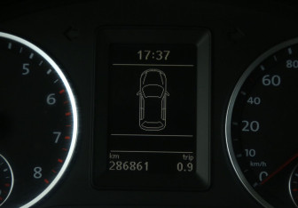 Подержанный автомобиль Volkswagen Tiguan 2010 года (24 фото)