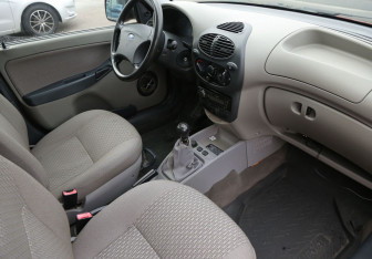 Подержанный автомобиль LADA (ВАЗ) Kalina Wagon 2010 года (9 фото)