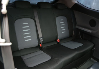 Подержанный автомобиль Kia Ceed Hatchback 2013 года (11 фото)