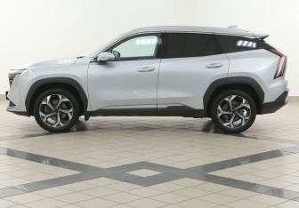 Подержанный автомобиль Geely Atlas 2023 года (7 фото)