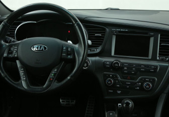 Подержанный автомобиль Kia Optima Sedan 2012 года (14 фото)
