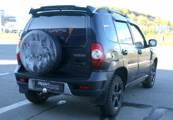Подержанный автомобиль Chevrolet Niva 2013 года (6 фото)