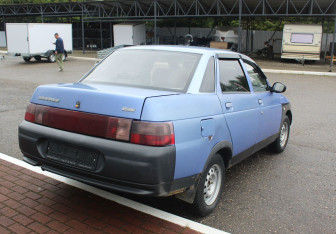 Подержанный автомобиль LADA (ВАЗ) 2110 2000 года (7 фото)