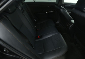 Подержанный автомобиль Toyota Camry Sedan 2017 года (12 фото)