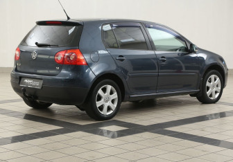 Подержанный автомобиль Volkswagen Golf Hatchback 2007 года (4 фото)