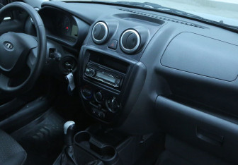 Подержанный автомобиль LADA (ВАЗ) Granta Liftback 2016 года (6 фото)