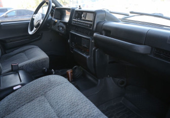 Подержанный автомобиль УАЗ 3162 Simbir 2005 года (9 фото)