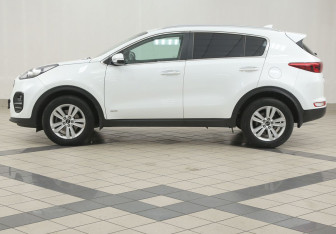 Подержанный автомобиль Kia Sportage 2016 года (7 фото)