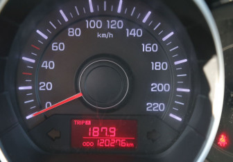 Подержанный автомобиль Kia Rio Sedan 2014 года (17 фото)