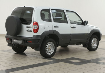 Подержанный автомобиль Chevrolet Niva 2017 года (4 фото)